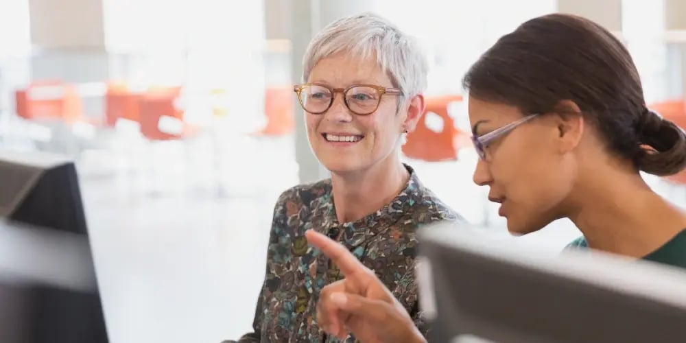 2-female-employees