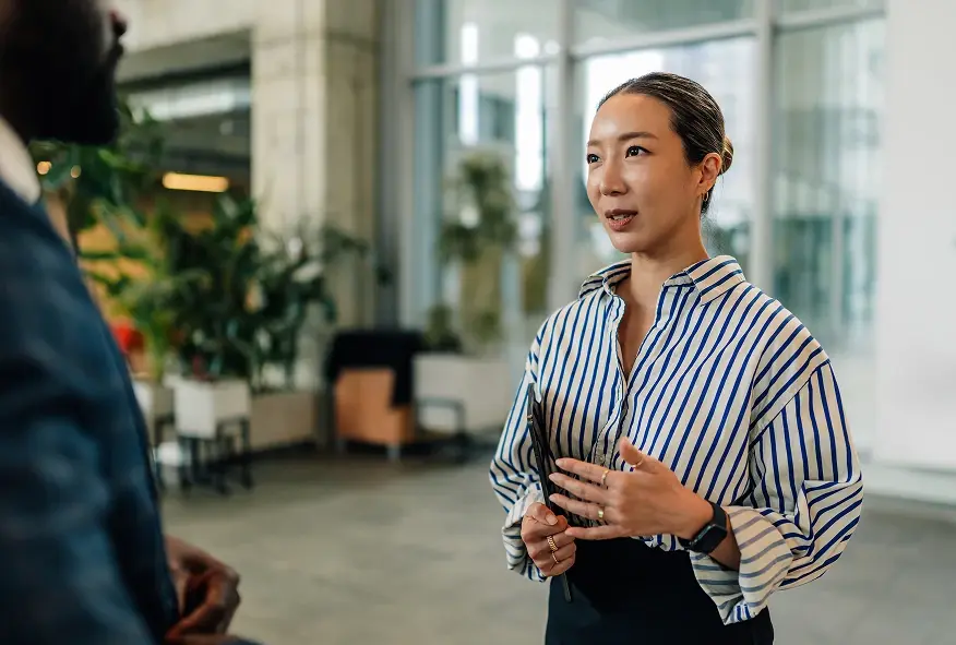 img-asian-woman-giving-interview